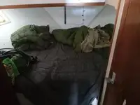 قارب طاقم للبيع