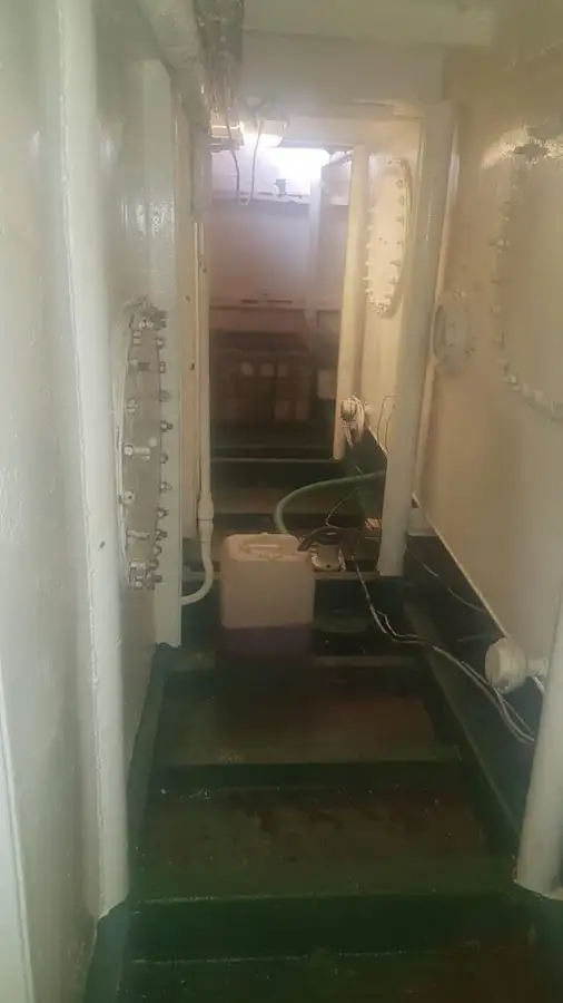 سفينة نقل بضائع بالمركبات (Ro-Ro) للبيع