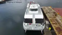 كاتاماران للبيع