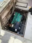 قوارب العمل للبيع
