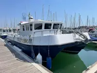 كاتاماران للبيع
