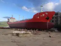 ناقلات نفط للبيع