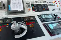 سفينة نقل بضائع بالمركبات (Ro-Ro) للبيع