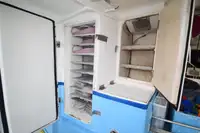 قاطعة للبيع