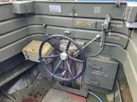 قوارب العمل للبيع