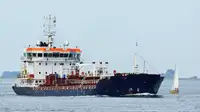 Oil/Chemical tanker للبيع