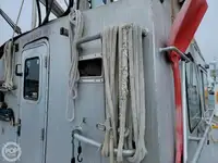 قارب نجاة للبيع