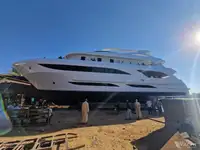 سفينة سياحية للبيع