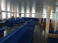 سفينة العبارة للبيع