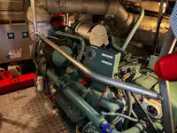 قارب طاقم للبيع