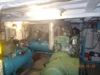 قارب طاقم للبيع