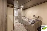 سفينة بحثية للبيع