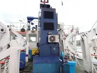قوارب العمل للبيع