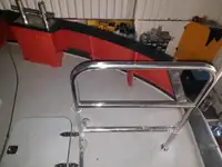 قوارب العمل للبيع