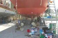 سفينة سحب للبيع