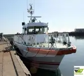 سفينة بحثية للبيع