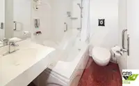 سفينة عبّارة للبيع