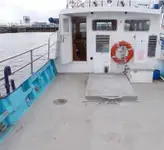 قوارب العمل للبيع