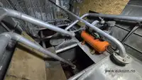 قارب مزدوج الهيكل للبيع