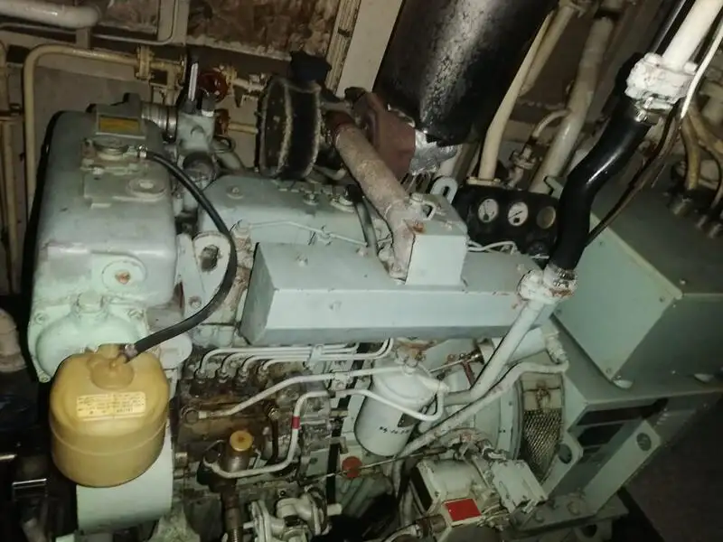 زورق دورية للبيع