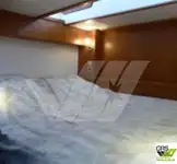 قوارب العمل للبيع