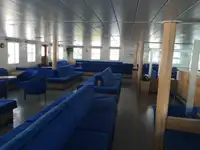 سفينة عبّارة للبيع