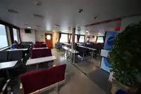 سفينة نقل بضائع بالمركبات (Ro-Ro) للبيع