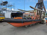 قارب مطاطي صلب للبيع