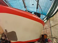 قوارب العمل للبيع