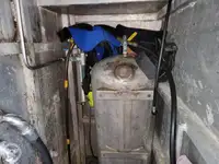 قارب نجاة للبيع