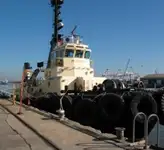 زورق السحب للبيع