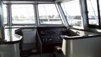 قوارب العمل للبيع