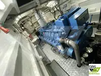 قوارب العمل للبيع