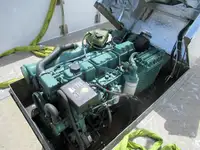 قارب مطاطي صلب للبيع