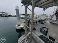قارب نجاة للبيع