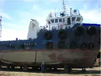 زورق السحب للبيع
