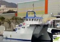 قوارب العمل للبيع