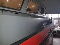 قوارب العمل للبيع
