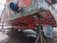 قوارب العمل للبيع