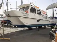 قارب طاقم للبيع