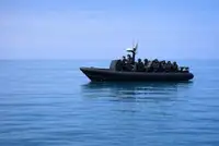 قارب مطاطي صلب للبيع