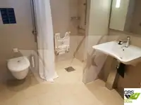 سفينة سياحية للبيع