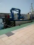 قوارب العمل للبيع
