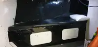قوارب العمل للبيع