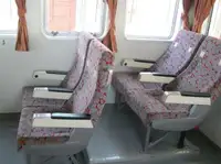 قارب طيار للبيع