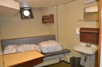 سفينة نقل بضائع بالمركبات (Ro-Ro) للبيع