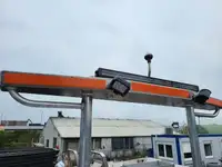 قارب مزدوج الهيكل للبيع
