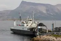 سفينة نقل بضائع بالمركبات (Ro-Ro) للبيع