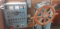 قارب طيار للبيع