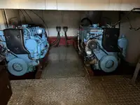سفينة عبّارة للبيع